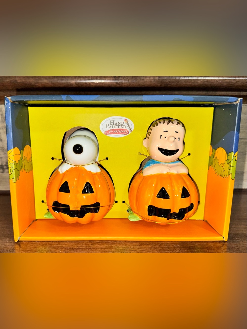 🥰 Peanuts "It’s The Great Pumpkin Charlie Brown" Salt & Pepper Shakers Snoopy